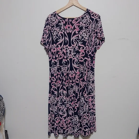 C Est. 1846 Chic Black and Pink Patterned Midi Dress - Picture 3 of 5